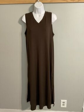 Sleeveless V-Neck Brown Stretch Knit/T-Shirt Maxi Dress - Large